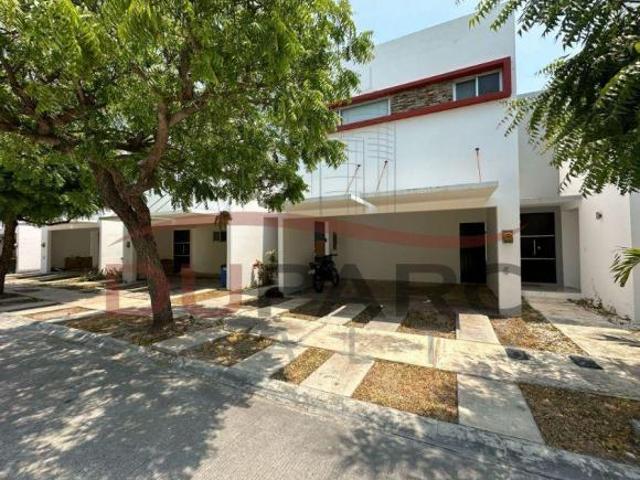 Casa en Venta Residencial Paseo de los Bosques