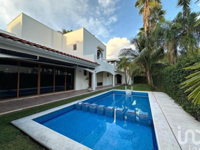 CASA EN VENTA RESIDENCIAL VILLA MAGNA, CANCUN, Q. ROO