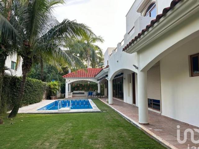 CASA EN VENTA RESIDENCIAL VILLA MAGNA, CANCUN, Q. ROO