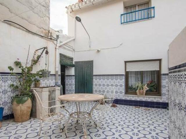Casa en alquiler en Algueña