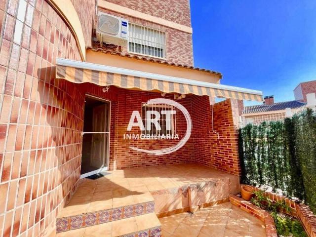 Casa en venta en Urbanització Santa Mònica, el Camp de Túria