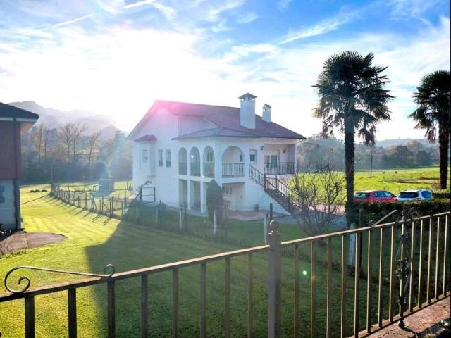 Casa en venta en Riotuerto, Cantabria