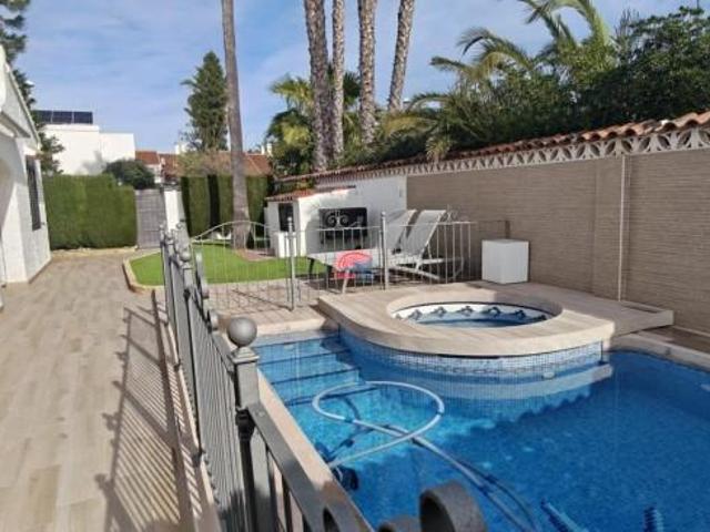 Casa en venta en Corinto, el Camp de Morvedre