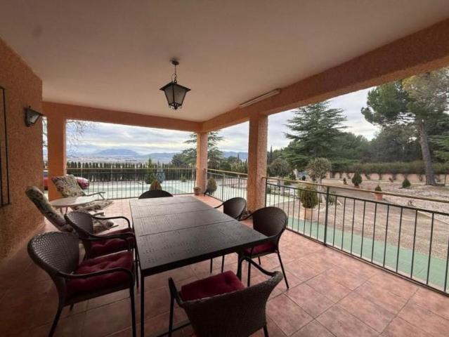 Casa en venta en Cecilia Bartolomé (Mujeres Libres), l'Alt Vinalopó / El Alto Vinalopó