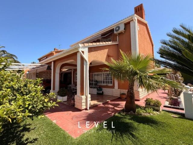 Casa en venta en Colinas de San Antonio, el Camp de Túria