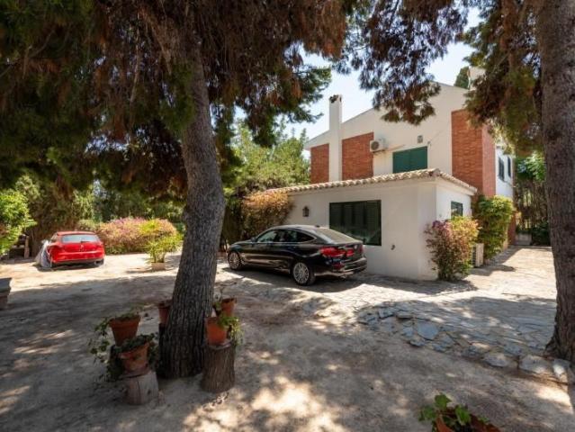 Casa en venta en El Campello, Pueblo Español