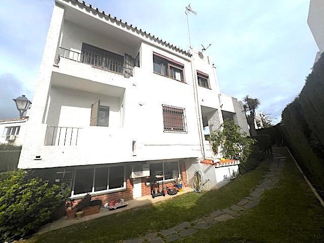 Casa en venta en San Luis de Sabinillas, Costa del Sol Occidental