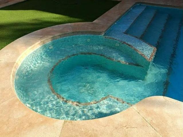 Casa en venta en Carrión De Los Céspedes, Andalucía