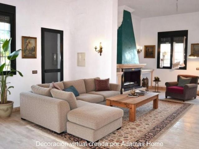 Casa en venta en Sanlúcar La Mayor, Andalucía