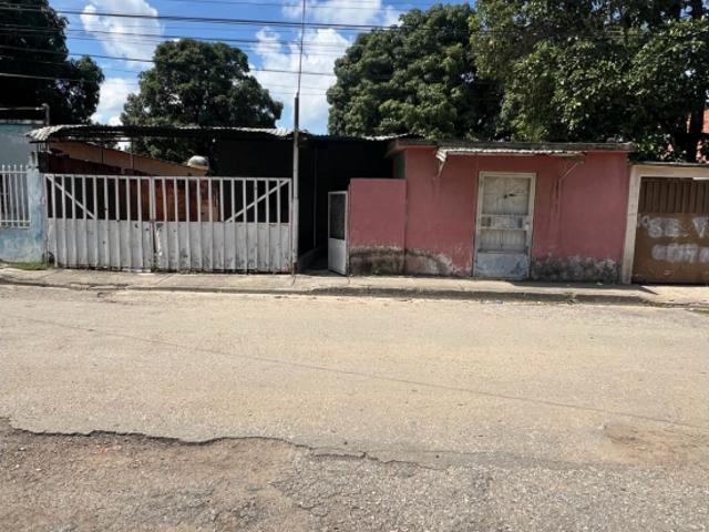Casa en venta en Santa Rita, Aragua