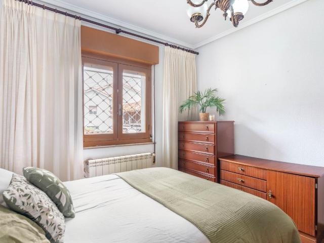 Chalet en venta en Caces, Oviedo