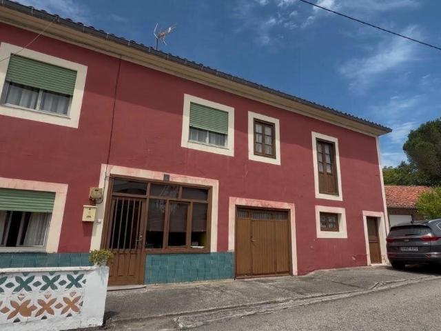 Chalet en venta en Cortiguera, Suances