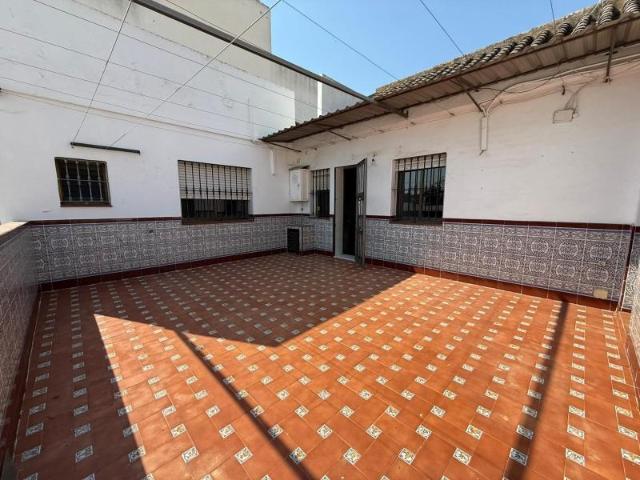 Casa en venta en Peralta, Tomares