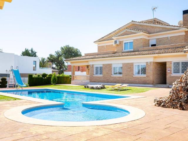 Casa en venta en Santa Apolonia, l'Horta Sud