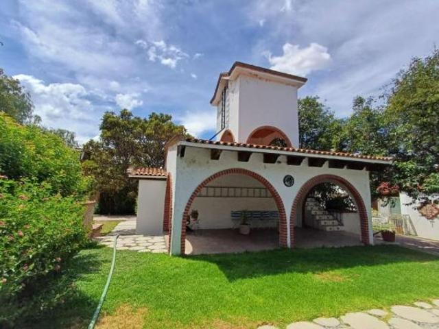 CASA EN VENTA TX QRO 5R 5B FRACC PRIVADO EXCLUSIVO CON ALBERCA,CONDOMINIO LOS PIRULES, TEQUISQUIAPAN