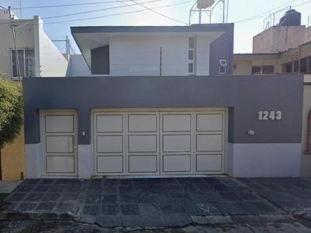 CASA EN VENTA UBICADA EN NUEVA LUNETA, ZAMORA