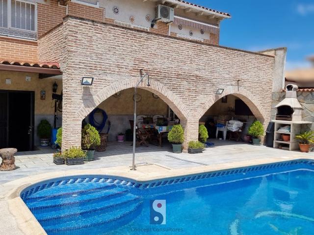 Casa en venta en Ugena, Urbanización Fuentevieja