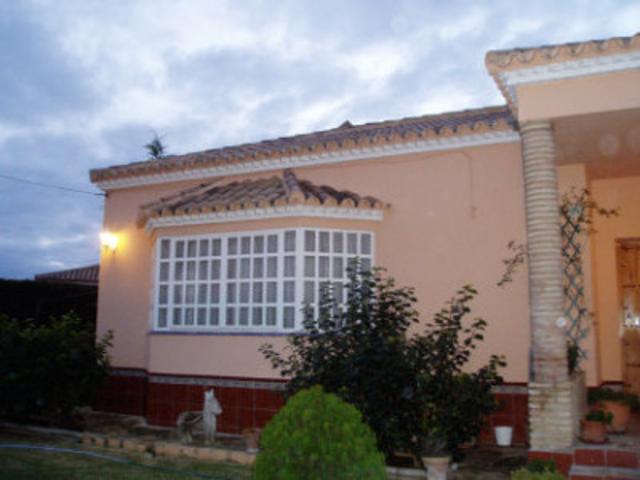 Casa en venta en Umbrete, Andalucía