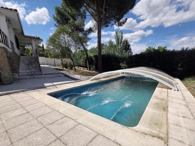 Casa en venta en Navarredonda, Valdemorillo