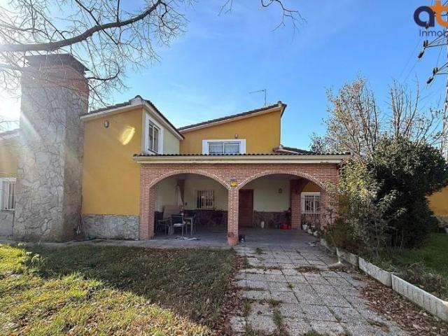 Casa en venta en La Overuela, Valladolid