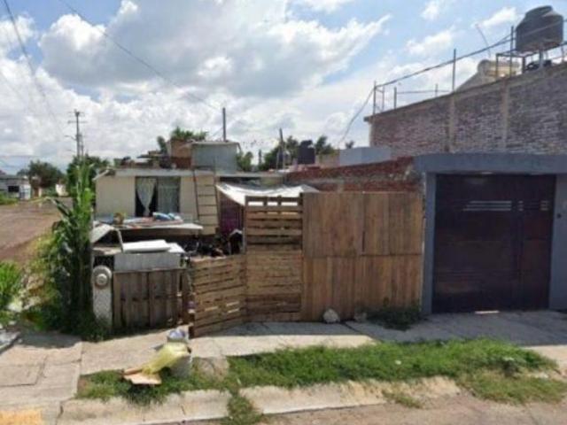 Casa en venta, Valle Dorado Zamora Michoacán, Recuperación Bancaria