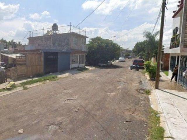 Casa en venta, Valle Dorado Zamora Michoacán, Recuperación Bancaria