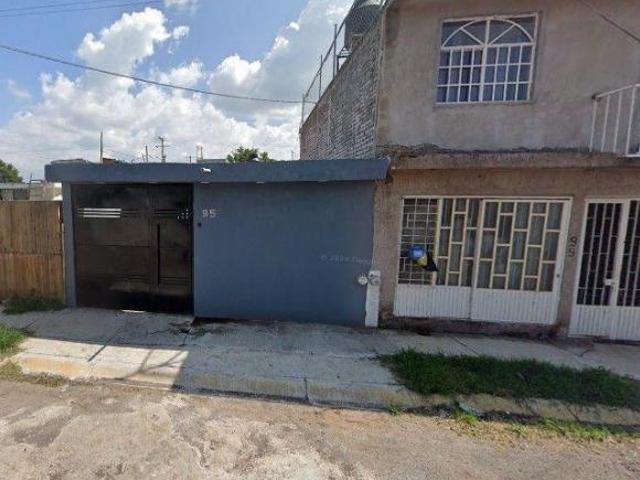 Casa en venta, Valle Dorado Zamora Michoacán, Recuperación Bancaria