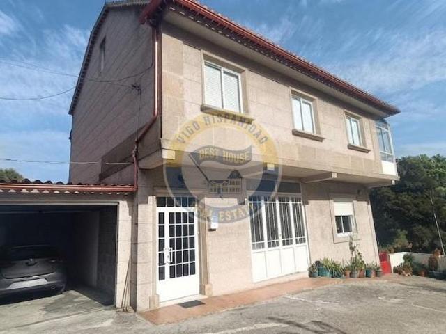 Casa en venta en Castrelos, Vigo