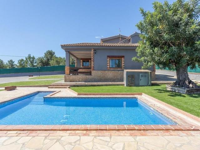 Casa en venta en La Hoya de Buñol, Valencia