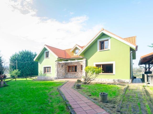 Chalet en venta en Treslailesia, Corvera De Asturias