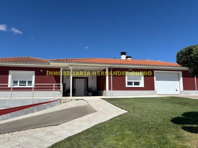 Casa en venta en Los Páramos, Villamayor