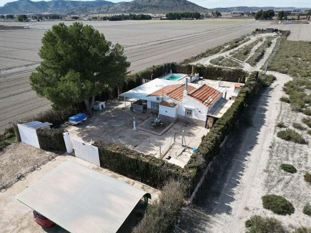 Casa en venta en l'Alt Vinalopó / El Alto Vinalopó, Valencia