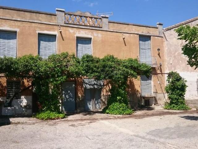 Casa en venta en l'Alt Vinalopó / El Alto Vinalopó, Valencia