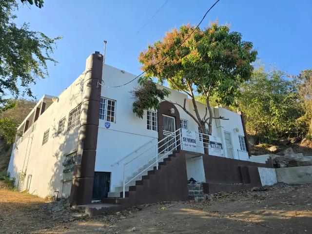 Casa en venta en Manzanillo, Colima