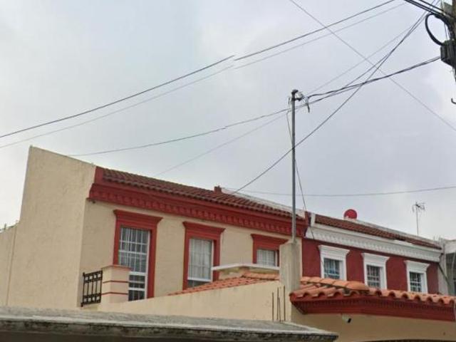 CASA EN VENYA EN JPSEFA ORTIZ 113