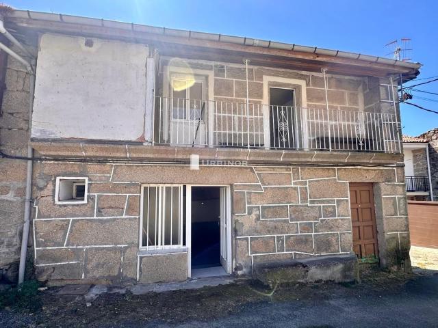 Casa en venta en Vilar De Barrio, Ourense