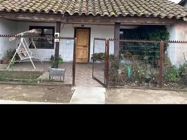 Casa en venta en Raúl Silva Henríquez, Villa Alegre