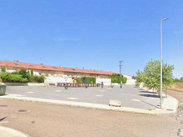 Casa en venta en Villaturiel, Castilla y León