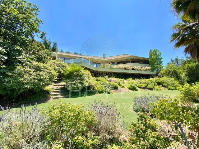 Casa en arriendo en Vitacura, Metropolitana
