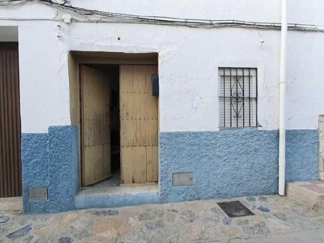 Casa en venta en Yunquera