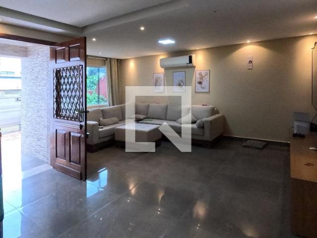 Casa aluguel em Região Imediata de Santos, Região Metropolitana da Baixada Santista