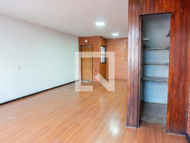 Casa aluguel em Região Geográfica Imediata do Rio de Janeiro, Região Metropolitana do Rio de Janeiro