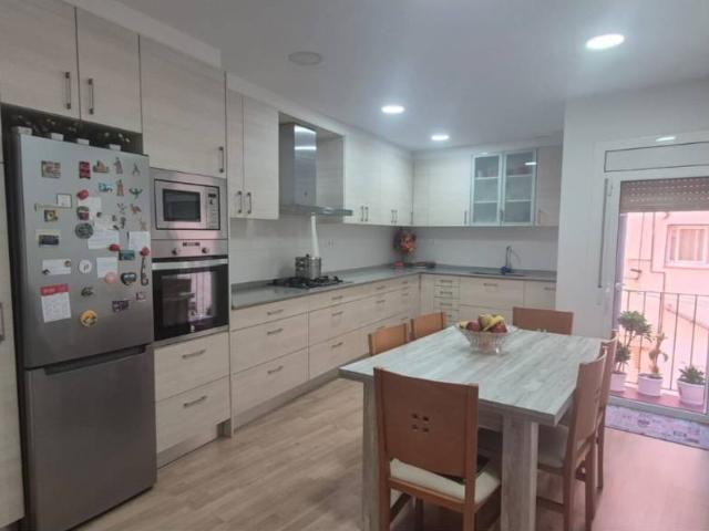 Casa en venta en L'hospitalet De Llobregat, Centre