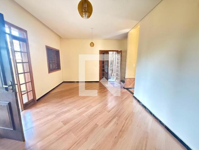 Casa aluguel em Região Geográfica Imediata de Belo Horizonte, Região Metropolitana de Belo Horizonte
