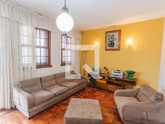 Casa aluguel em Região Geográfica Imediata de Belo Horizonte, Região Metropolitana de Belo Horizonte