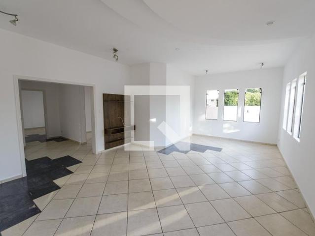 Casa aluguel em Região Imediata de Taubaté-Pindamonhangaba, Região Metropolitana do Vale do Paraíba e Litoral Norte