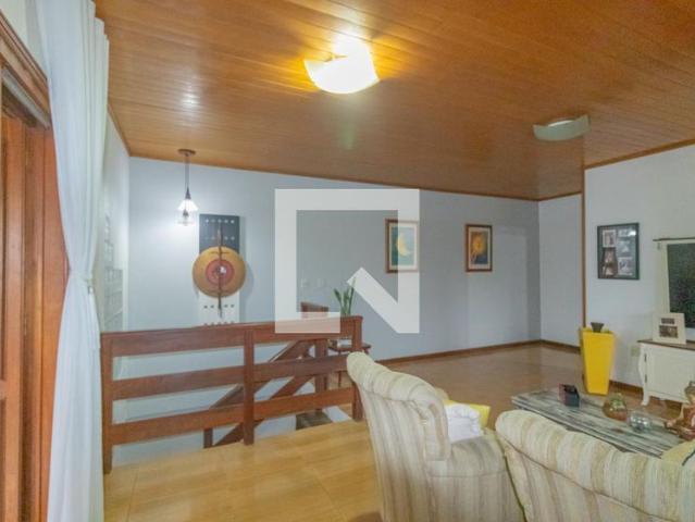 Casa aluguel em Região Geográfica Imediata de Porto Alegre, Região Metropolitana de Porto Alegre