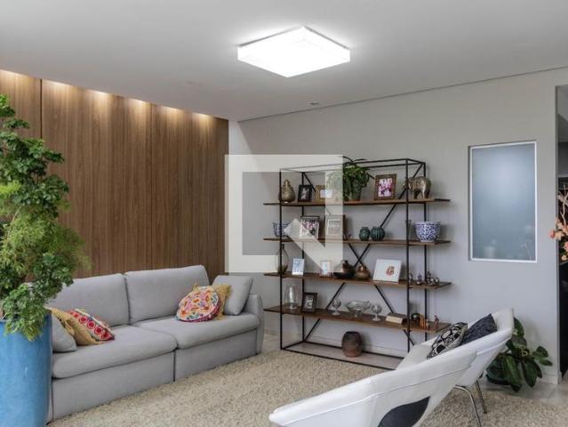 Casa aluguel em Região Geográfica Imediata de Belo Horizonte, Região Metropolitana de Belo Horizonte