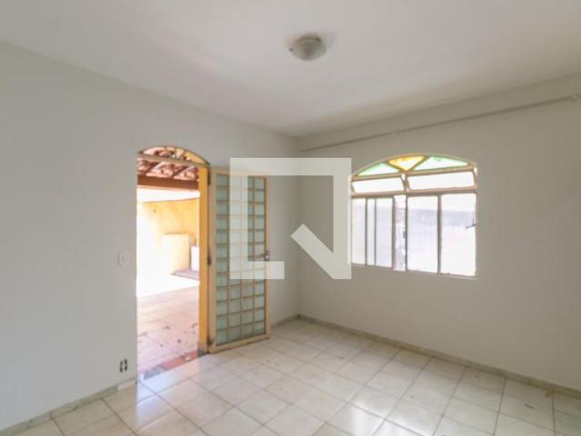 Casa aluguel em Madri, Belo Horizonte