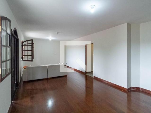 Casa aluguel em Região Geográfica Imediata de Belo Horizonte, Região Metropolitana de Belo Horizonte